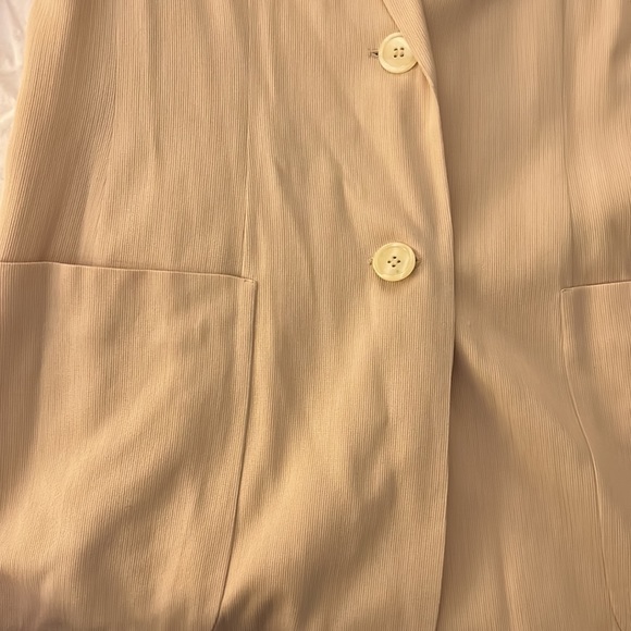 Creamy Peach Silk/Viscose Vintage Blazer - Picture 3 of 4
